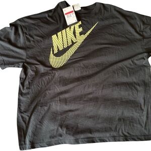 Nike Women’s Oversized Black T-Shirt with Yellow Logo Graphic Tee Brand New